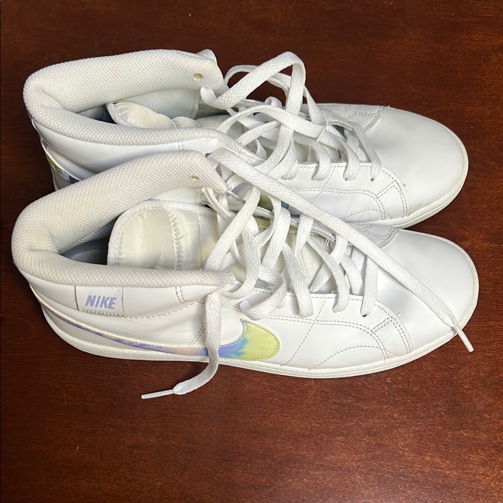Women's Nike Court Royale 2 Mid